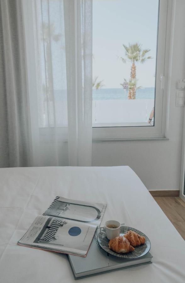 Suitenes Coast 레팀노 외부 사진